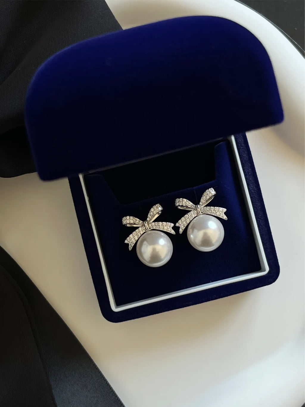 Pearl Ribbon Stud Earrings