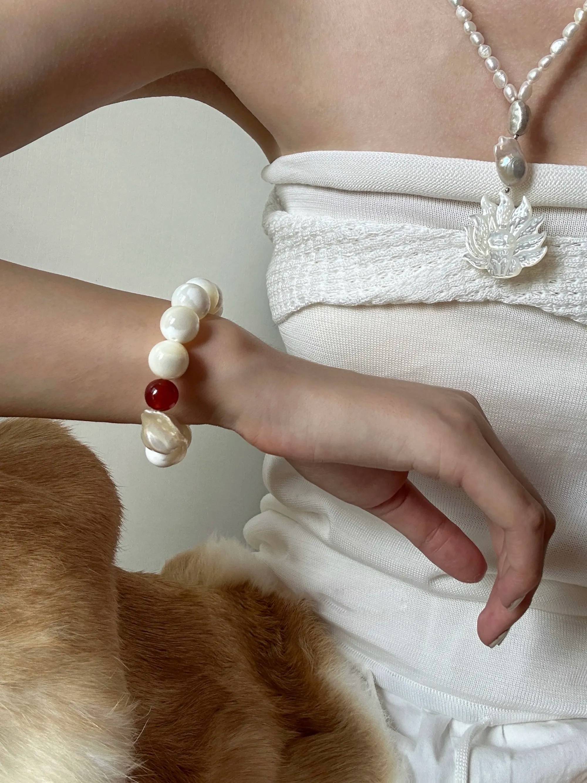 Red Agate Pearl Bracelet