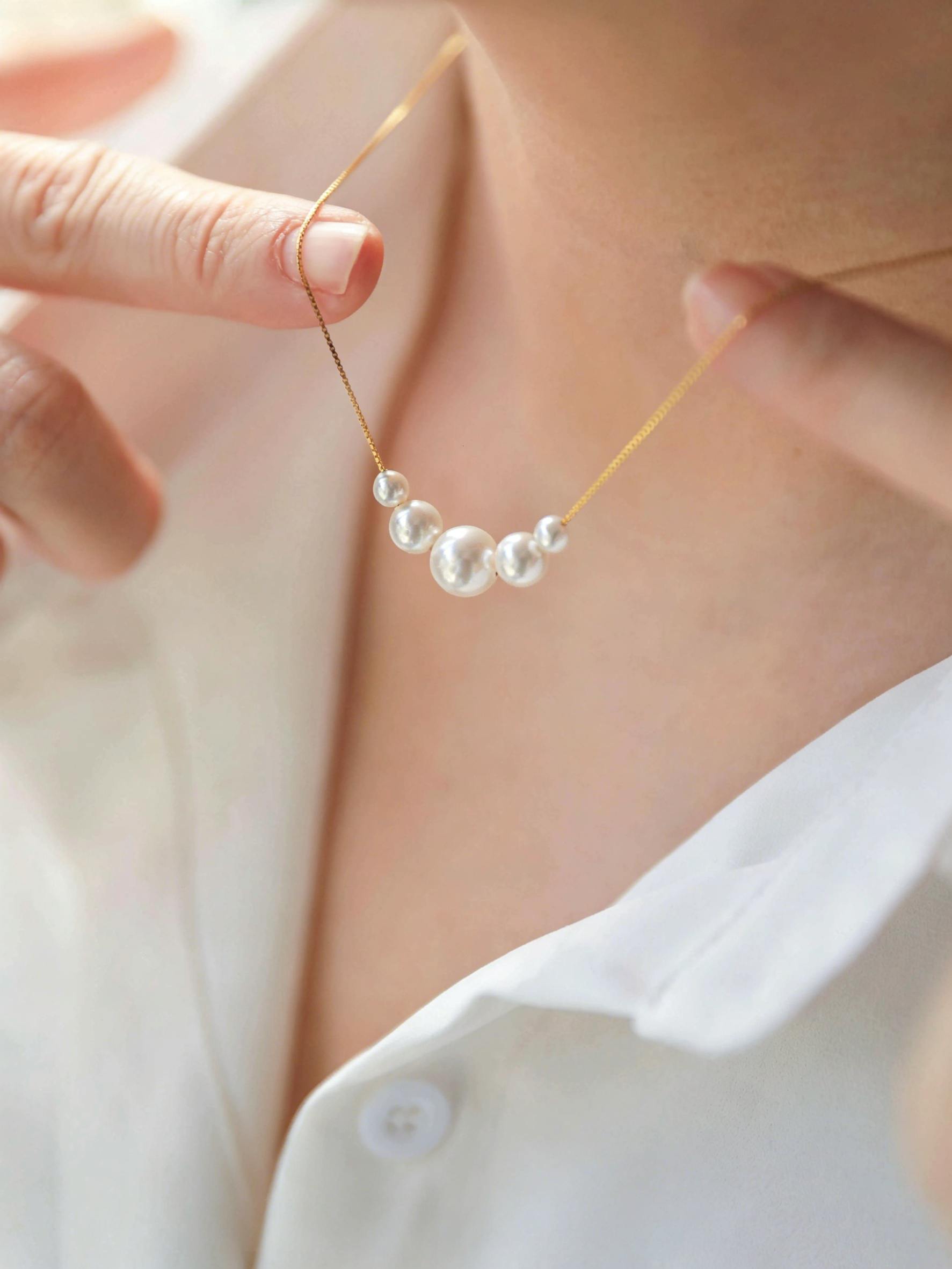 Smile Pearl Necklace
