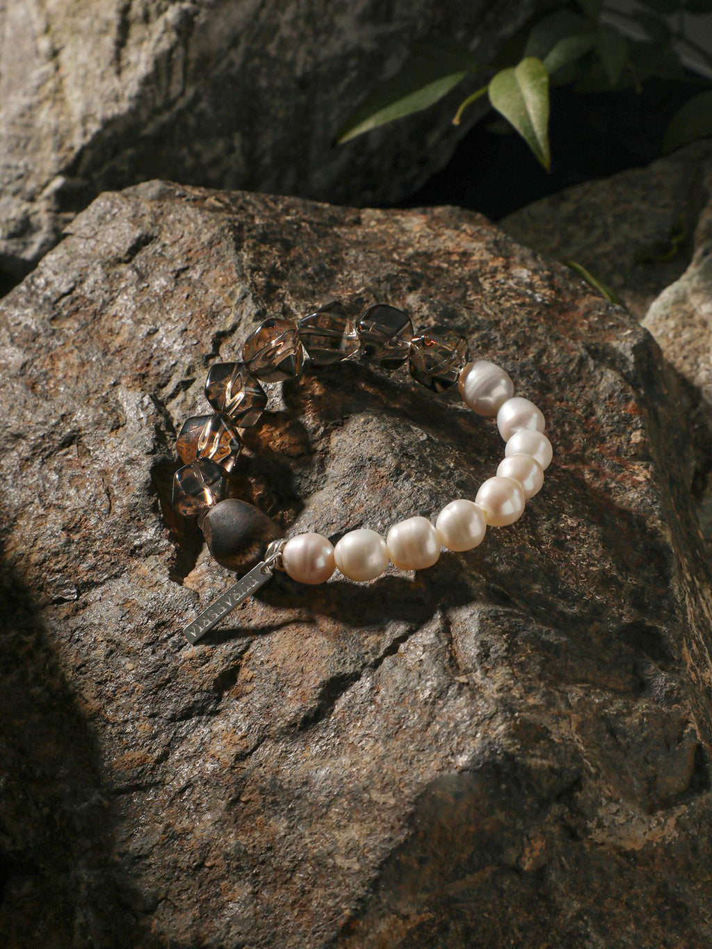 Smoky Agarwood Pearl Bracelet